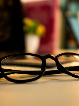 Komfort widzenia w każdej sytuacji – zalety okularów progresywnych